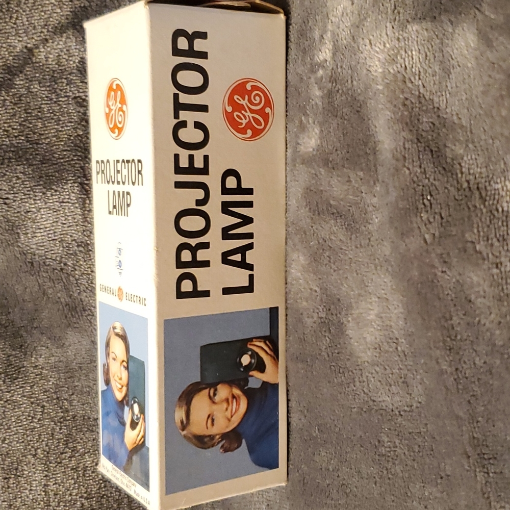 NOS General Electric projector lamp bulb